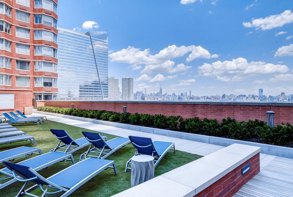 Bluebird Suites In Jersey City Exterior photo